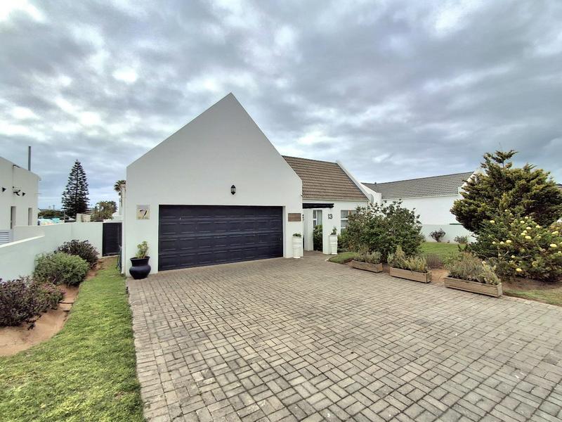 3 Bedroom Property for Sale in Golden Mile Western Cape